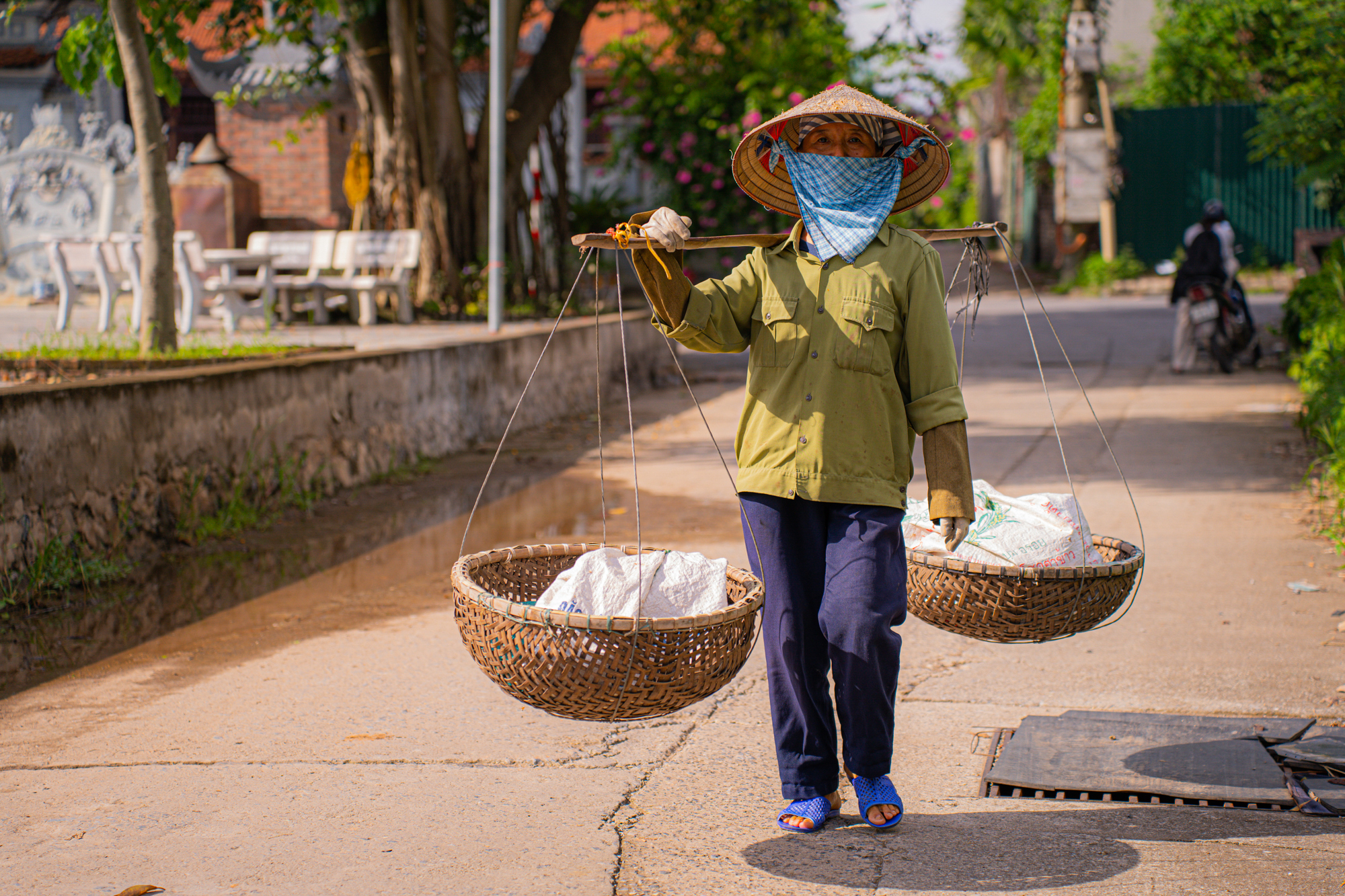 Toàn cảnh khu vực sẽ được xây cầu vượt sông Hồng, nằm giữa 2 cây cầu trị giá hơn 10.000 tỷ, kết nối với đại đô thị của Vinhomes- Ảnh 11.