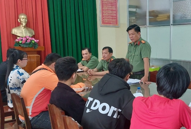 13 đối tượng mua bán tài khoản ngân hàng bị xử phạt- Ảnh 1. 13 đối tượng mua bán tài khoản ngân hàng bị xử phạt- Ảnh 1.